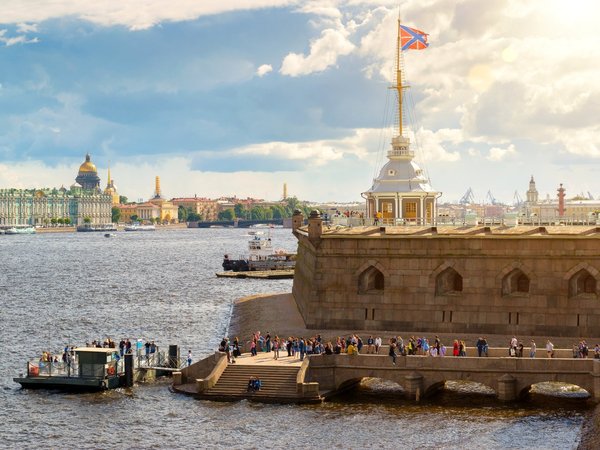 Водная прогулка «Полуденный выстрел пушки в Петропавловской крепости»