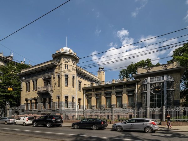 Два дома в одном: экскурсия по особнякам Матильды Кшесинской и Василия Бранта