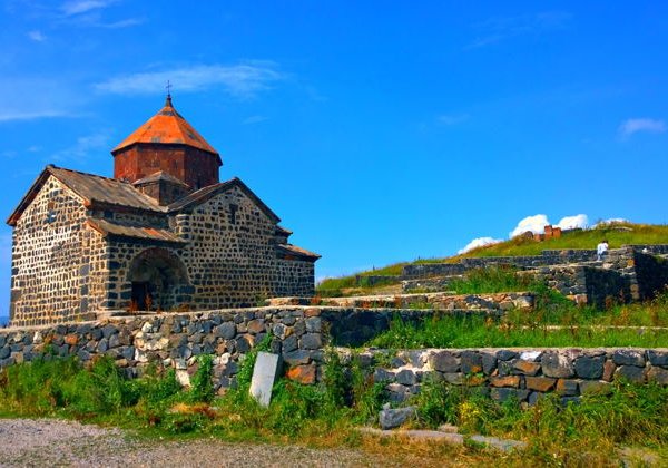 Монастырь Хор Вирап, озеро Севан, монастырь Севанаванк - фото 1