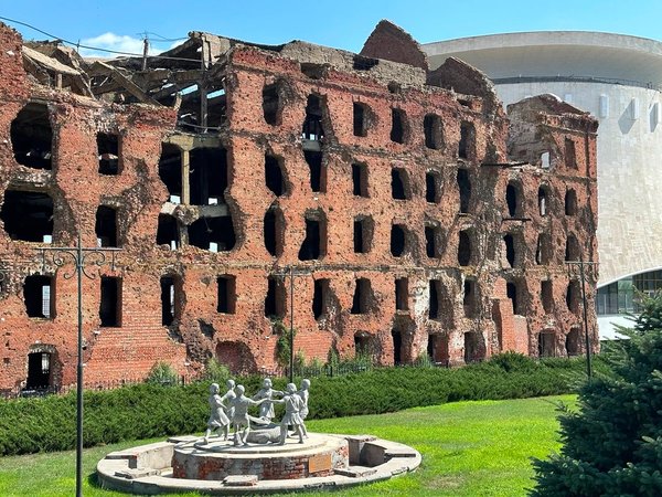 Обзорная экскурсия «Главное в Волгограде» без Мамаева кургана - фото 2