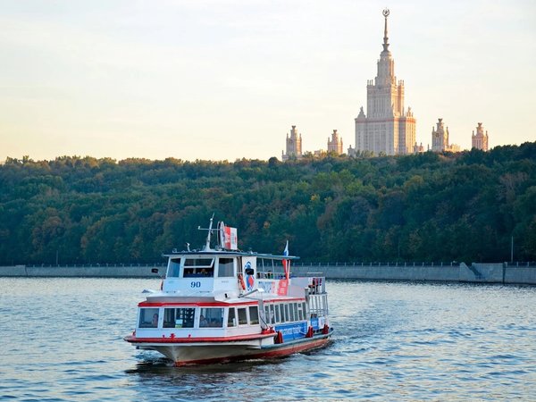 Речная прогулка по центру Москвы от причала «Киевский» до парка «Зарядье» - фото 4
