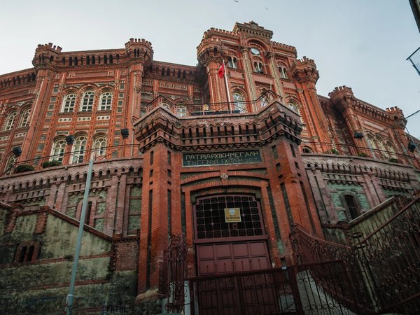 Золотой Рог: история города от крестоносцев до османов и фанариотов