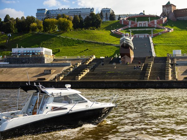 Нижний Новгород на большом катере: мосты, набережные, панорамы - фото 4
