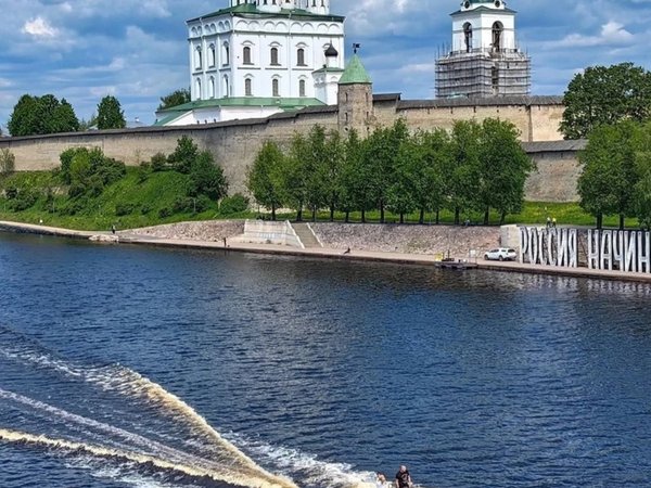 Водная прогулка на катере по центру Пскова — 30 минут - фото 4