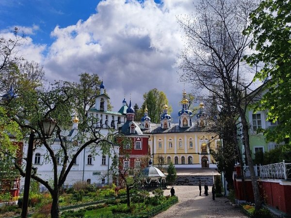 На автобусе в Изборск и Печоры