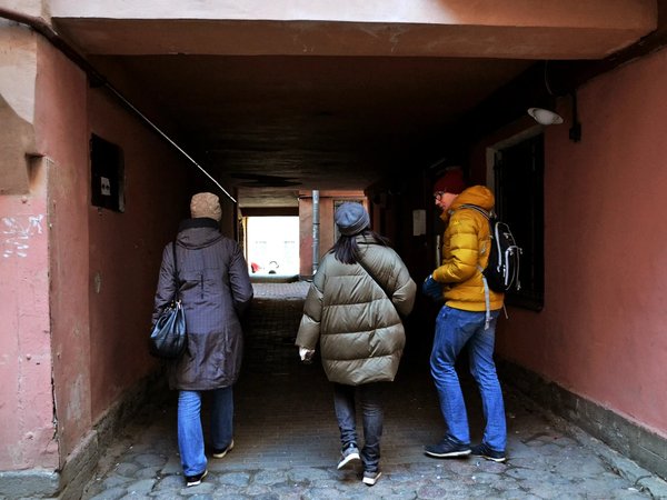 В поисках самого яркого двора Петербурга - фото 4