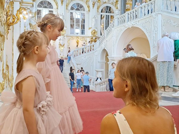 Академия искусств для младших школьников (билеты включены)