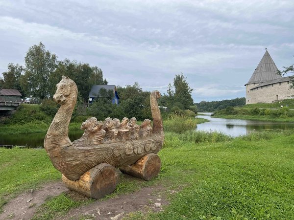 Старая Ладога с монастырским обедом: на автобусе из Петербурга - фото 4