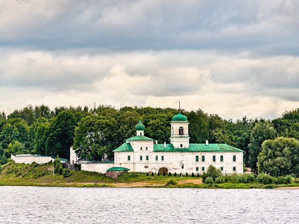 Окольный город Пскова — древний и губернский - фото 1