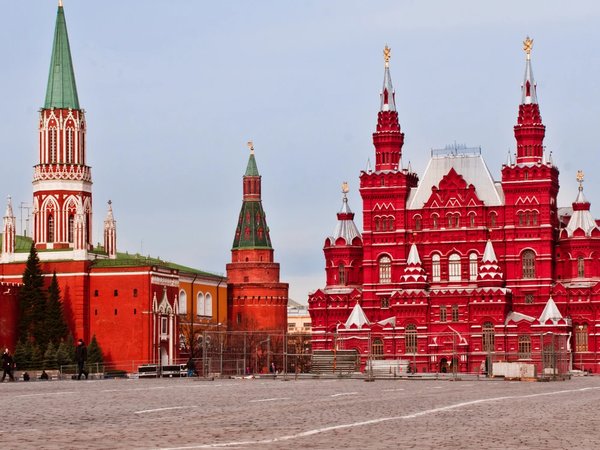 Семейная прогулка по Красной площади с иммерсивным аудиогидом - фото 1