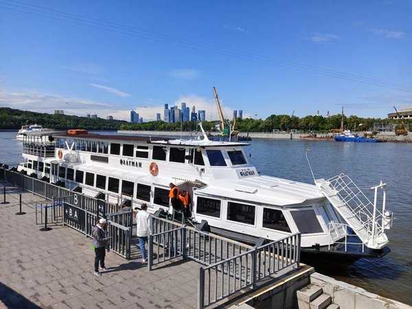 На теплоходе «Флагман» от Китай-города до Киевской - фото 3