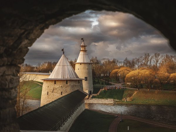 Псковский кремль и ближнее Запсковье