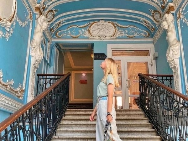 Петербург изнутри: дворы, парадные и судьбы - фото 1