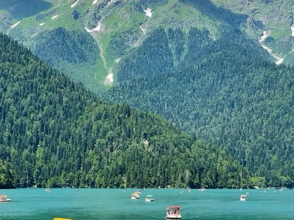 Озеро Рица, Гегский и Молочный водопады — джип-тур по горной Абхазии - фото 1