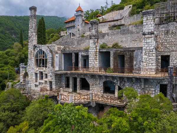 Гагра — образцовый курорт с имперским размахом (в мини-группе) - фото 2
