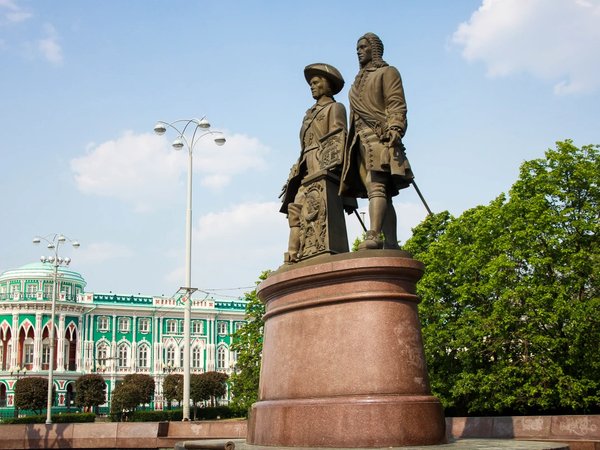 Екатеринбург: обзорная экскурсия с посещением границы Европы и Азии - фото 1