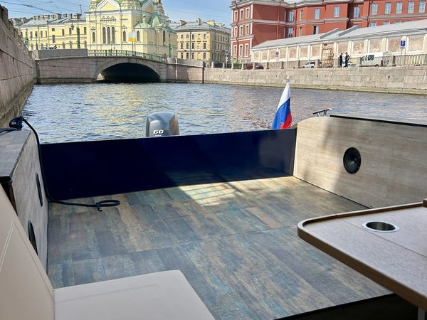 Прогулка на катере в Санкт-Петербурге — для вашей компании - фото 4