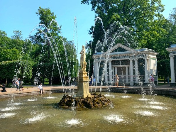 Нижний парк Петергофа: всё о русском Версале (на метеоре) - фото 1