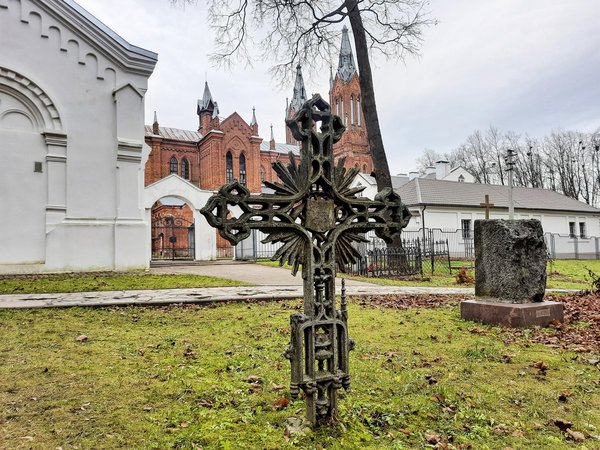 Жизнь и смерть в Смоленске: прогулка по кладбищу возле костёла - фото 4