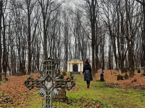 Жизнь и смерть в Смоленске: прогулка по кладбищу возле костёла - фото 3