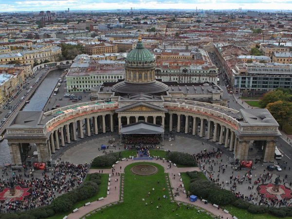 Обзорная экскурсия по Петербургу с посещением Кунсткамеры - фото 2