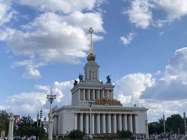 От «Золотого колоса» до космоса: парад планет ВДНХ (в группе) - фото 2