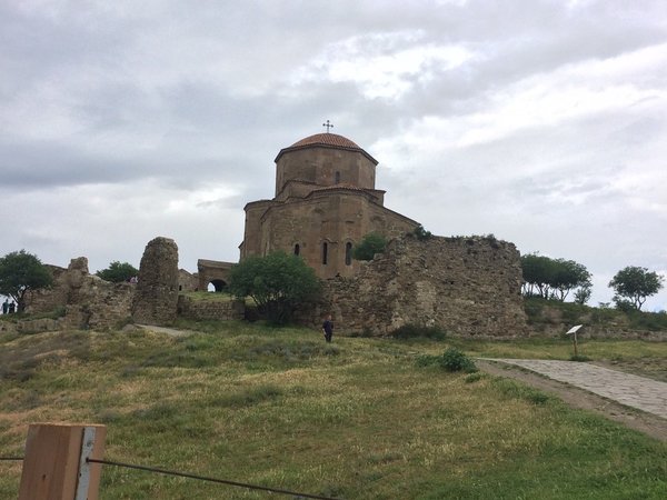 Древние церкви, город в скалах и грузинская кухня - фото 2