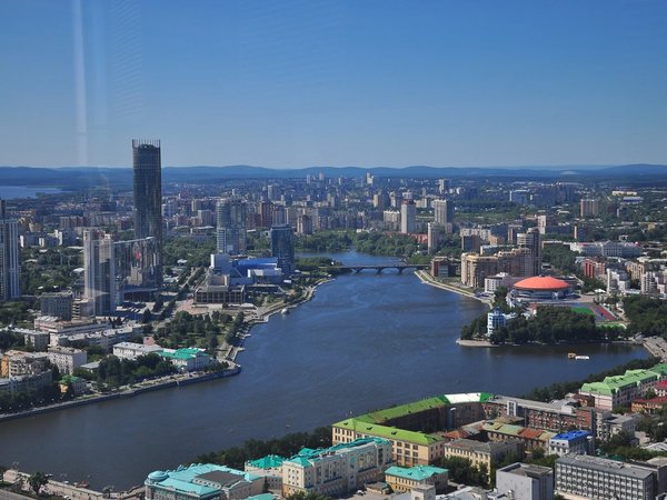 Обзорная экскурсия по Екатеринбургу + монастырь на Ганиной яме и стела «Европа — Азия» - фото 2