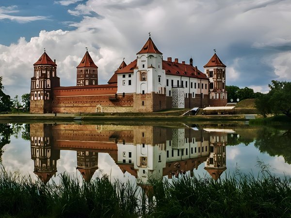 В Беларусь — словно в сказку: замки, дворцы и главные города (индивидуально)
