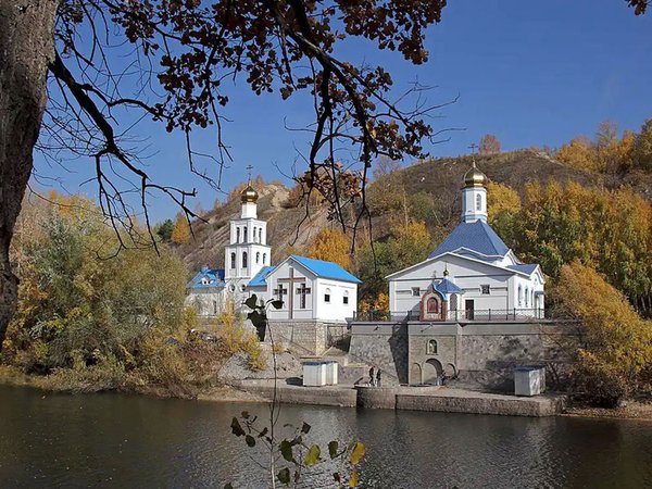Волжские просторы: путешествие к Сокским штольням и Царёву кургану - фото 1