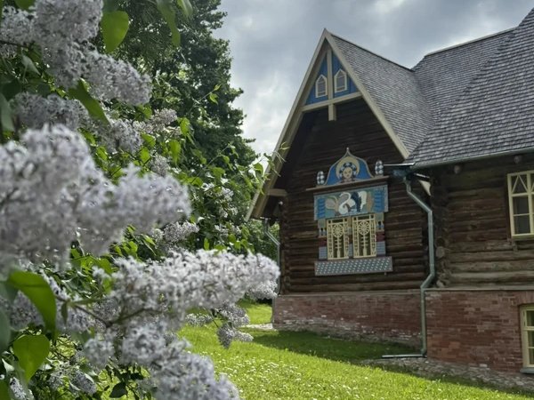 Флёново — застывшая сказка