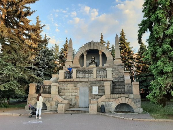Челябинск: хоккей, трубы и верблюды - фото 2