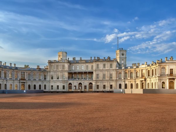 Прогулка по Гатчине: изумительные парки и Старый город - фото 1