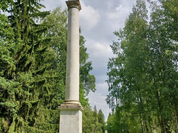 Прогулка по Гатчине: изумительные парки и Старый город - фото 2