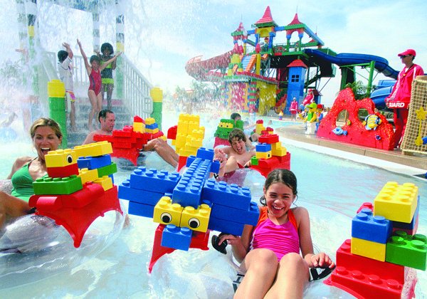 Водные развлечения в стиле Lego: аквапарк «Леголенд» в Дубае