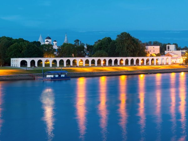Вечерняя водная прогулка «Огни ночного Новгорода» - фото 3