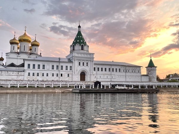 Сап-прогулка у Ипатьевского монастыря в Костроме (в группе) - фото 1