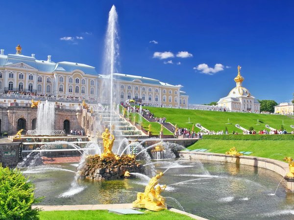 Петергоф и Кронштадт за один день — из Петербурга