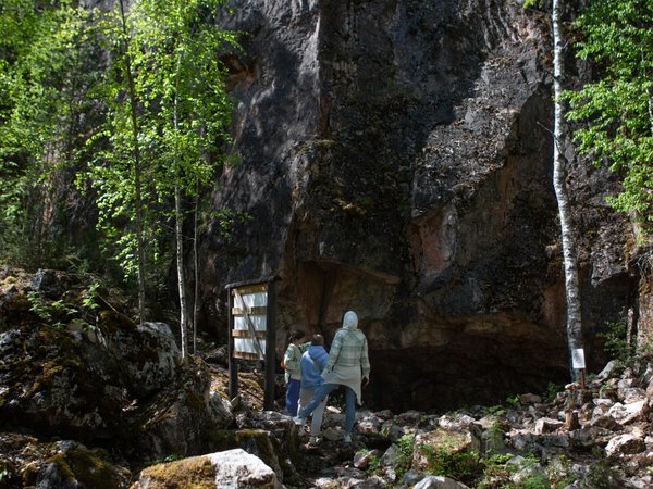 К водопаду Кивач, мрамору Белой горы и Поор-порогу — из Петрозаводска - фото 2