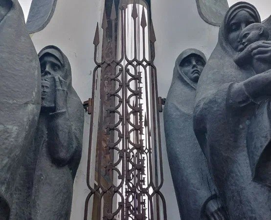 Из Петербурга в Беларусь на выходные: Минск, Мир, Несвиж и Полоцк - фото 3