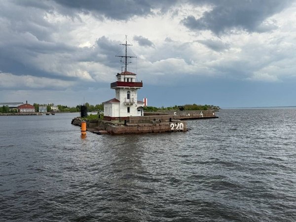 Островной Петербург: водная прогулка к Елагину острову и Финскому заливу - фото 4