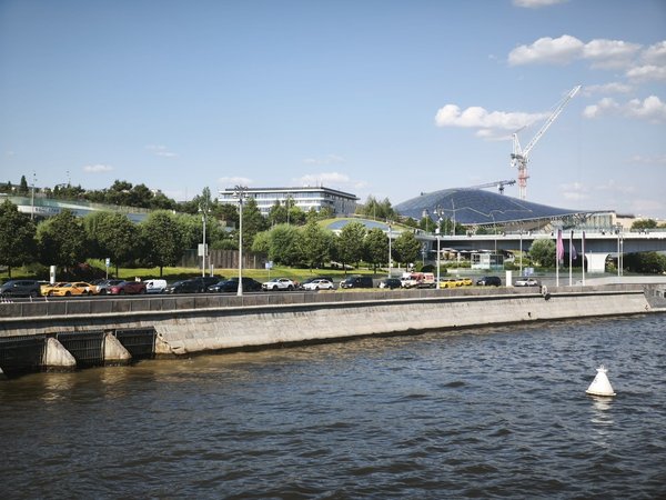 Экскурсия на панорамном теплоходе «Москва — речной город» - фото 2
