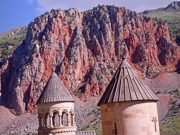 Хор Вирап, Нораванк, Арени и винная дегустация — в мини-группе - фото 1