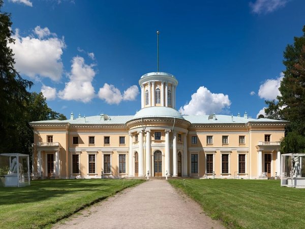 Фривольные сфинксы и пустые склепы: квест-экскурсия без гида и билет в парк усадьбы «Архангельское» - фото 3