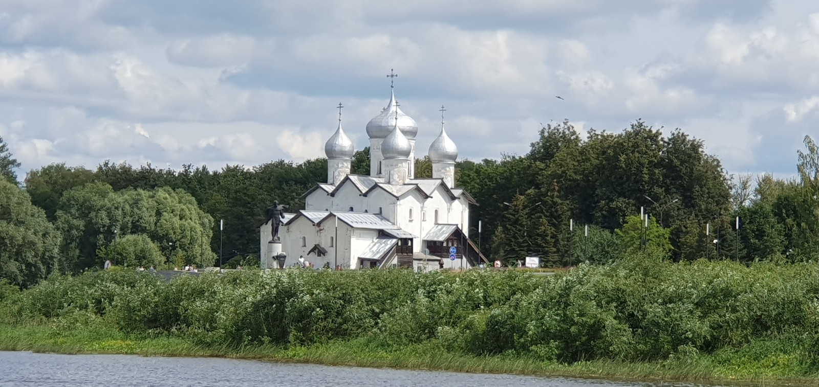 Экскурсия «По святым местам реки Волхов»