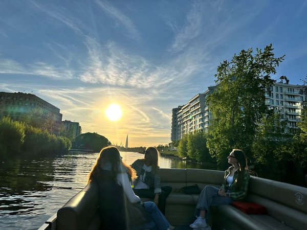 По утренней Карповке — на водной прогулке в мини-группе