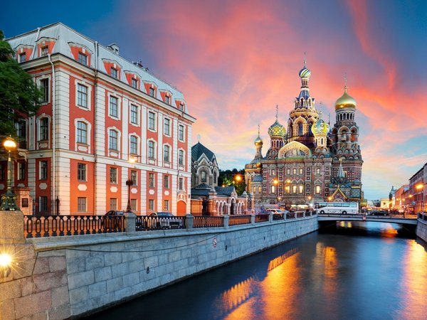 На автобусе и теплоходе по ночному Петербургу - фото 2