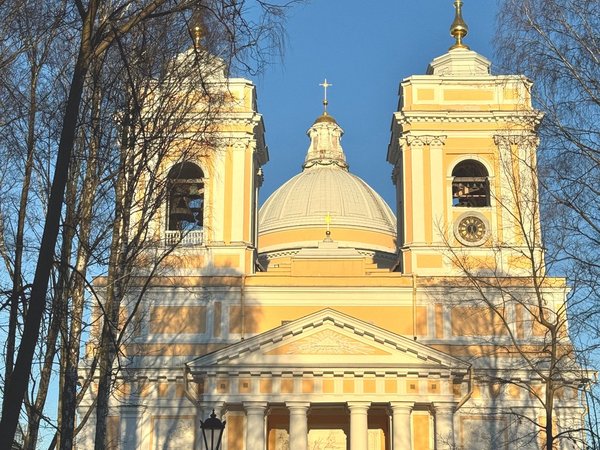Все монастыри Петербурга: архитектурное путешествие - фото 2