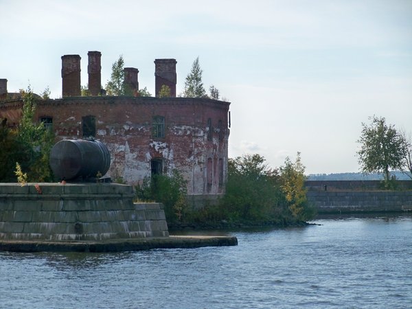 Морской Кронштадт: автобусная и теплоходная экскурсия - фото 2