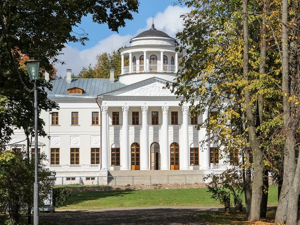 Остафьево и Дубровицы — путешествие в Золотой век
